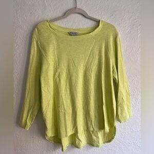 Tommy Bahama Women's Long Sleeve Tee in Light yellow/green